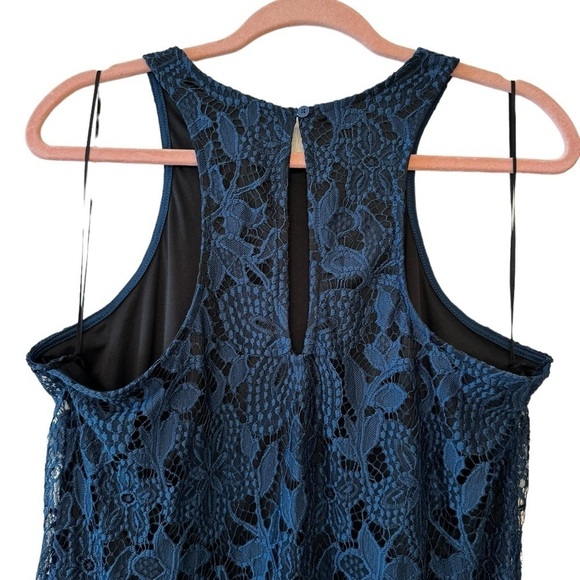 Express Floral Lace Contrast Sheath Dress - Picture 6 of 8